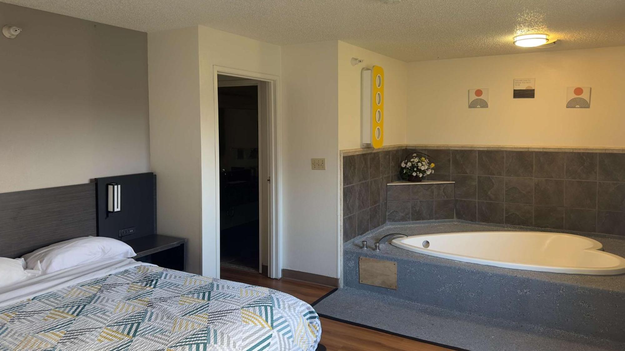 Motel 6-Waterloo, Ia מראה חיצוני תמונה