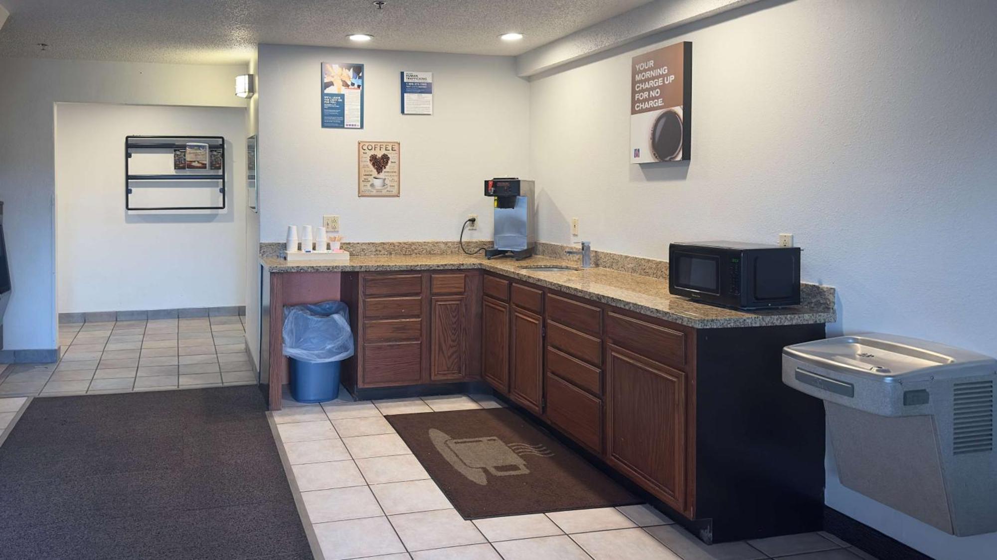 Motel 6-Waterloo, Ia מראה חיצוני תמונה
