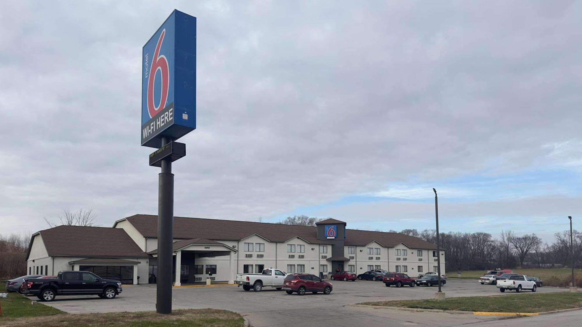 Motel 6-Waterloo, Ia מראה חיצוני תמונה
