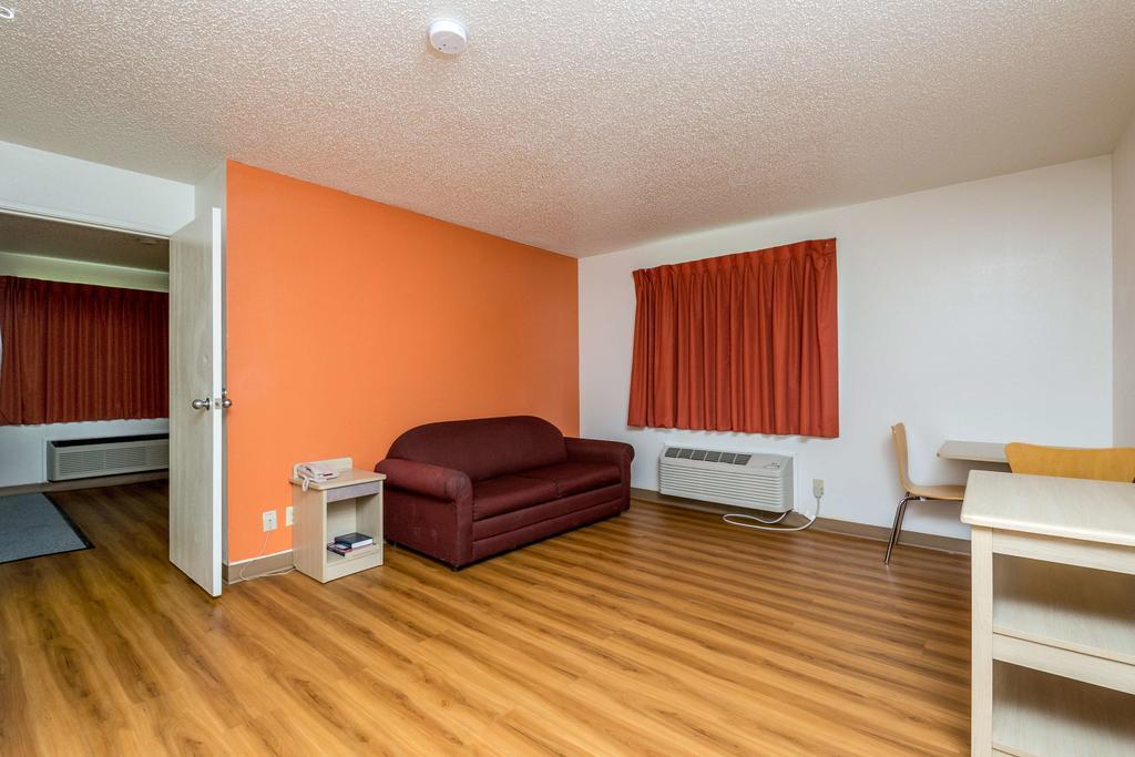 Motel 6-Waterloo, Ia מראה חיצוני תמונה