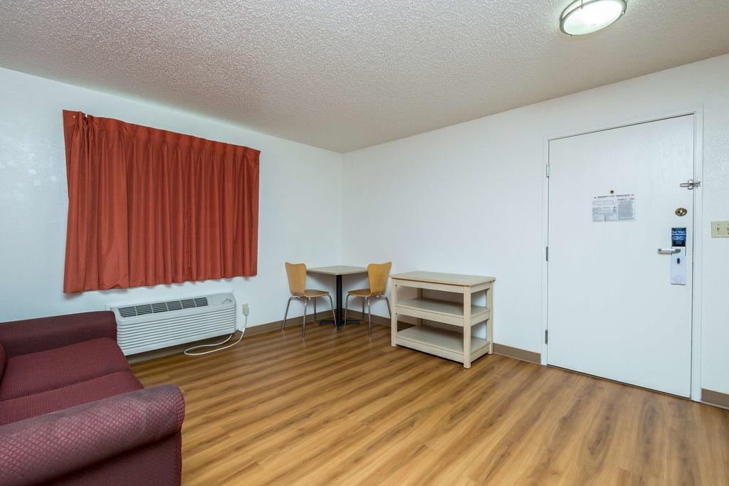 Motel 6-Waterloo, Ia מראה חיצוני תמונה