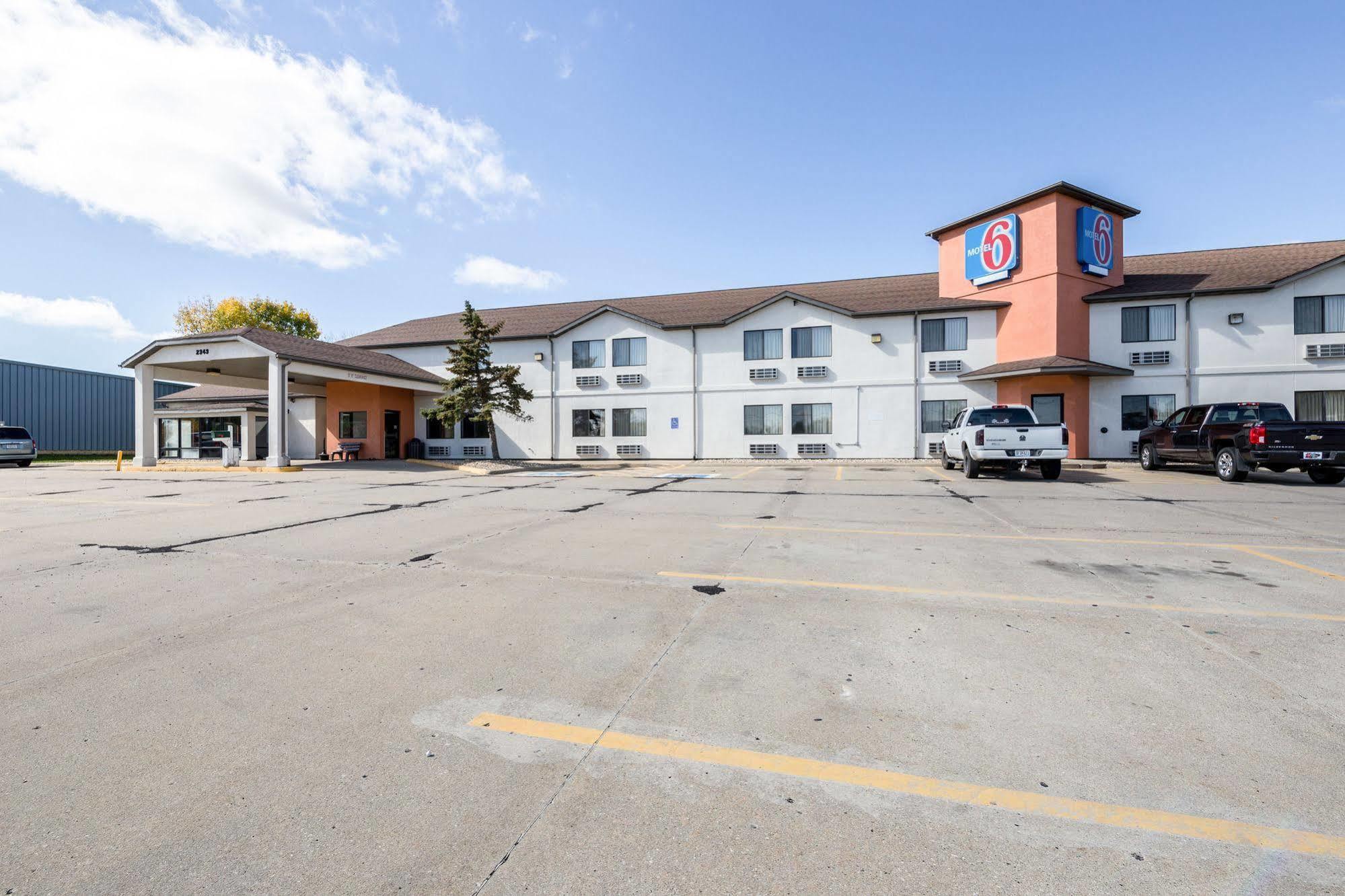 Motel 6-Waterloo, Ia מראה חיצוני תמונה
