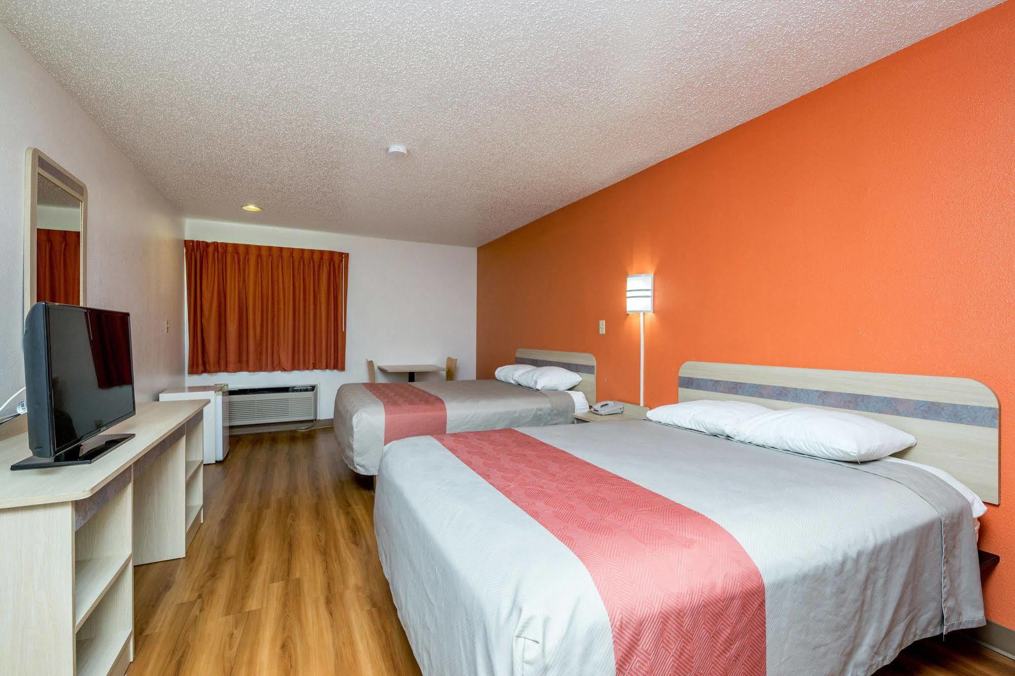 Motel 6-Waterloo, Ia מראה חיצוני תמונה
