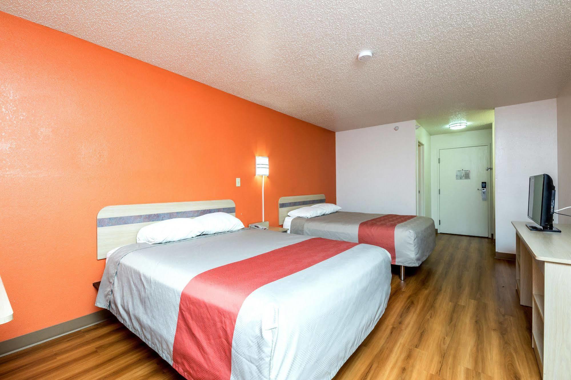 Motel 6-Waterloo, Ia מראה חיצוני תמונה