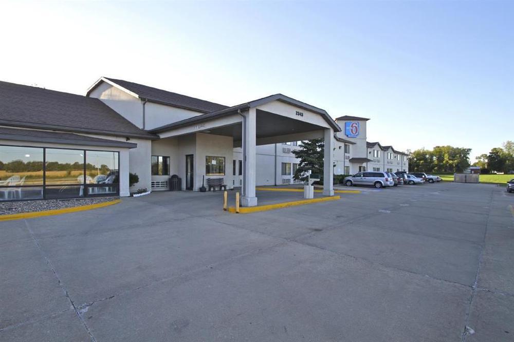 Motel 6-Waterloo, Ia מראה חיצוני תמונה
